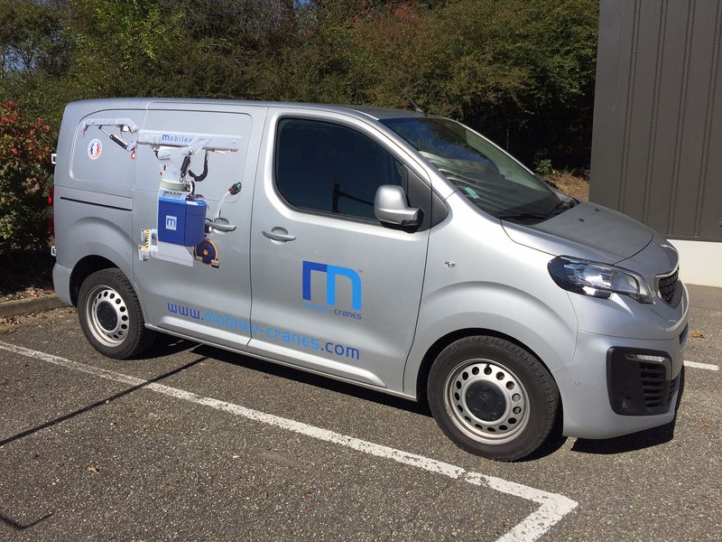 assistance Mobilev cranes